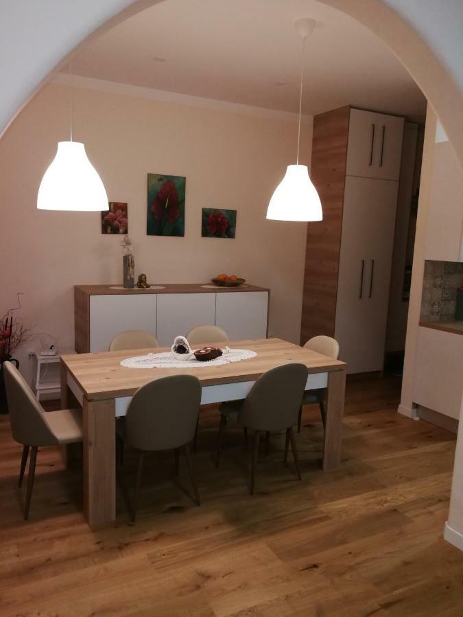 Apartment Karin Rijeka Exteriör bild